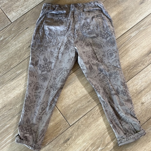 Democracy Flex-Elle t capri pant. Size 12 - Picture 7 of 7